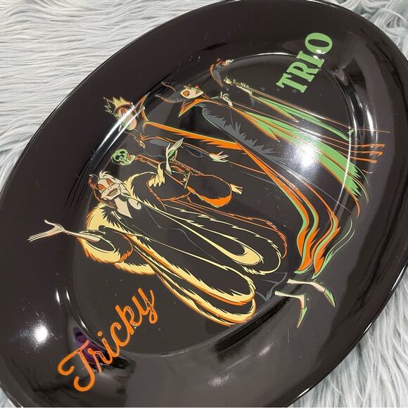 NWOT DISNEY ZRIKE BRANDS villains tricky trio oval plate in black - Picture 4 of 10